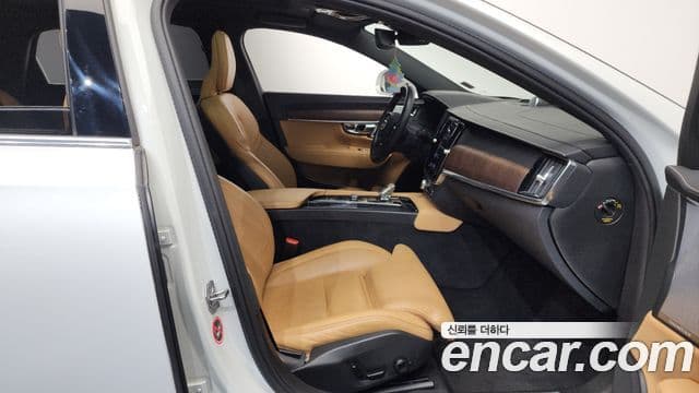 Volvo S90 2021 — Photo 1/20