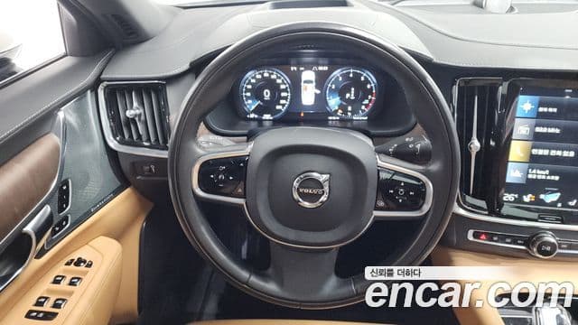 Volvo S90 2021 — Photo 15/20