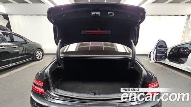 Genesis G80 2020 — Photo 18/20