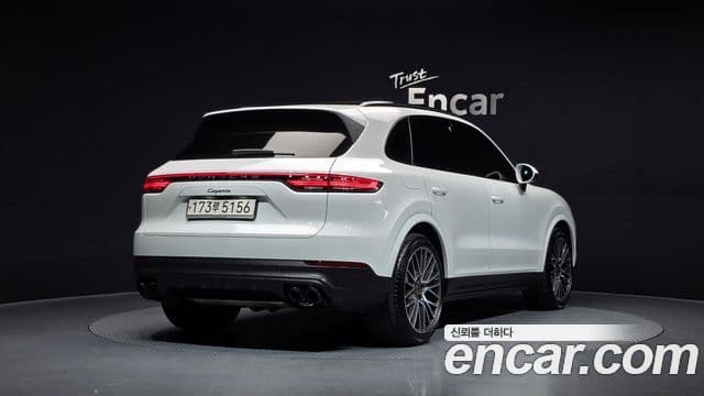 Porsche Cayenne 2020 — Photo 9/19
