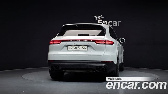 Porsche Cayenne 2020 — Photo 13/19