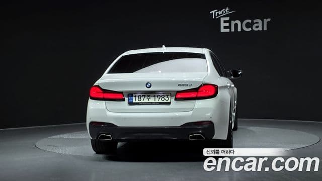 BMW 5 Series 2021 — фото 4 из 20