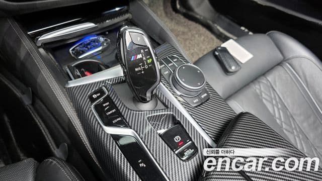 BMW 5 Series 2021 — фото 9 из 20