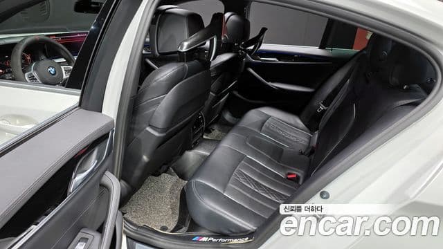 BMW 5 Series 2021 — Şəkil 12/20