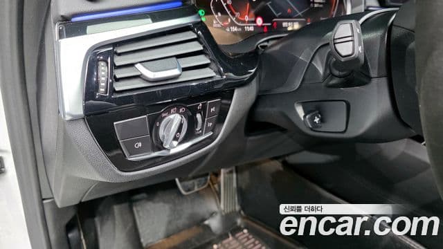 BMW 5 Series 2021 — Şəkil 16/20