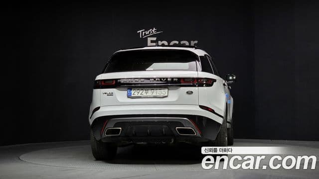 Land Rover Range Rover Velar 2021 — ფოტო 3/17