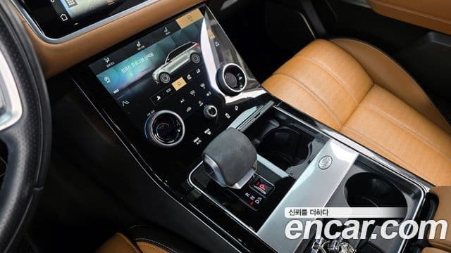 Land Rover Range Rover Velar 2021 — ფოტო 8/17