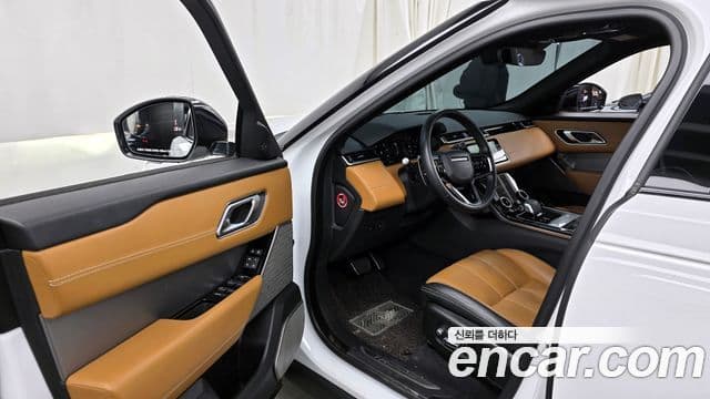 Land Rover Range Rover Velar 2021 — ფოტო 9/17