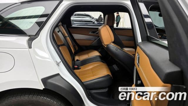 Land Rover Range Rover Velar 2021 — ფოტო 11/17