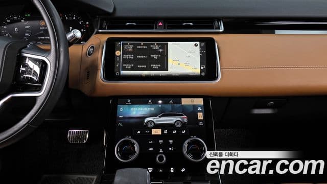 Land Rover Range Rover Velar 2021 — ფოტო 13/17