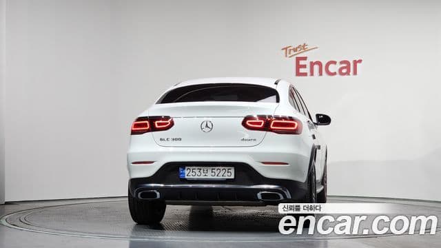 Mercedes-Benz GLC-Class 2023 — ფოტო 4/20