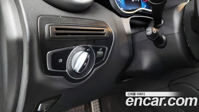 Mercedes-Benz GLC-Class 2023 — ფოტო 16/20
