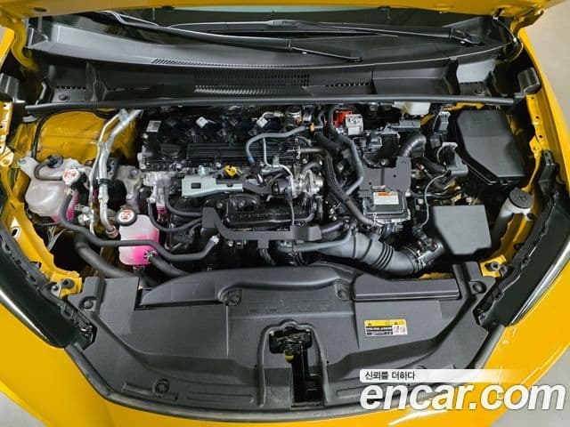 Toyota Prius 2023 — Şəkil 17/20
