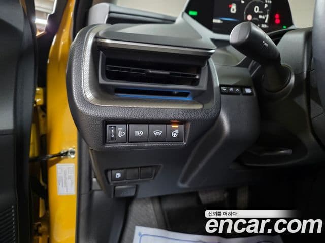 Toyota Prius 2023 — Şəkil 7/20