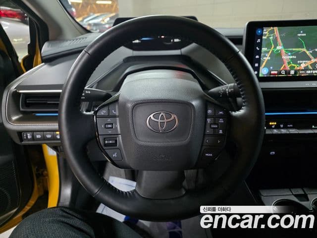 Toyota Prius 2023 — Şəkil 19/20
