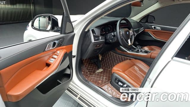 BMW X7 2020 — Фото 10/20