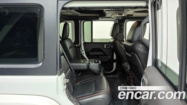 Jeep Wrangler 2022 — Photo 9/20