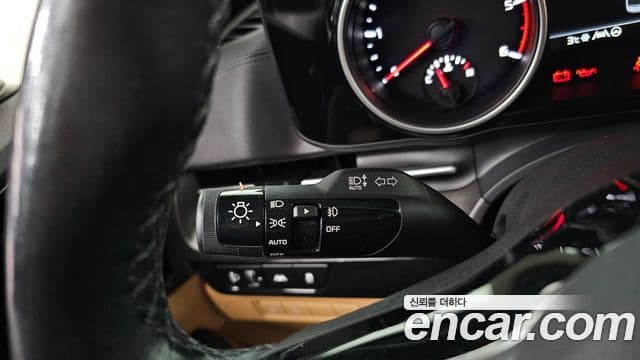 Kia Carnival 2021 — Şəkil 14/20
