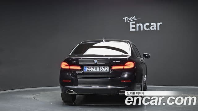 BMW 5 Series 2023 — ფოტო 4/20