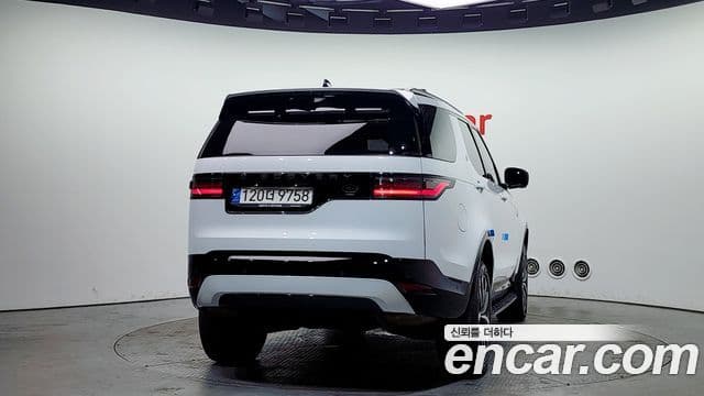 Land Rover Discovery 5 2022 — Şəkil 4/20