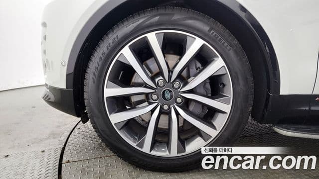 Land Rover Discovery 5 2022 — Şəkil 5/20