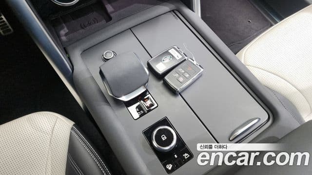 Land Rover Discovery 5 2022 — Şəkil 9/20