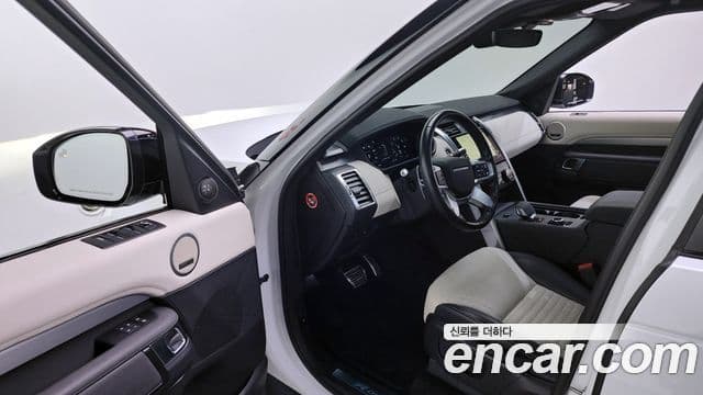 Land Rover Discovery 5 2022 — Şəkil 10/20