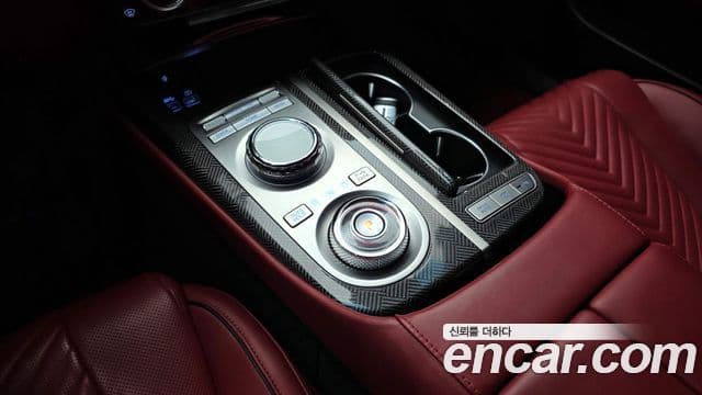 Genesis Electrified G80 2023 — Şəkil 9/20