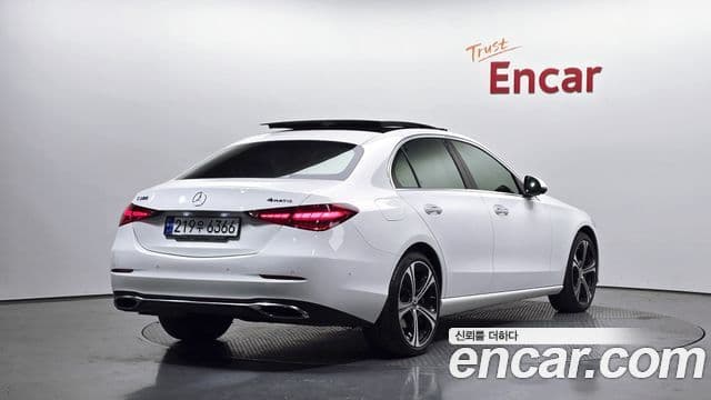 Mercedes-Benz C-Class 2023 — ფოტო 2/20