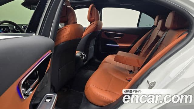 Mercedes-Benz C-Class 2023 — ფოტო 12/20