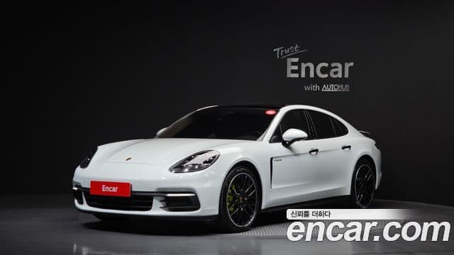 Porsche Panamera 2018 — Şəkil 1/20