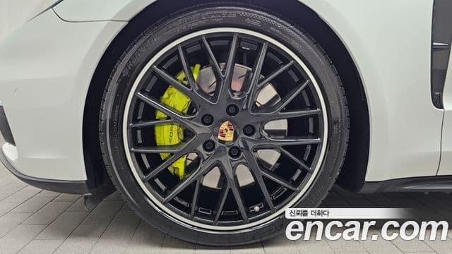 Porsche Panamera 2018 — фото 5 из 20