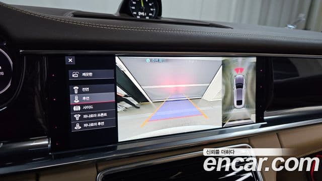 Porsche Panamera 2018 — Şəkil 15/20