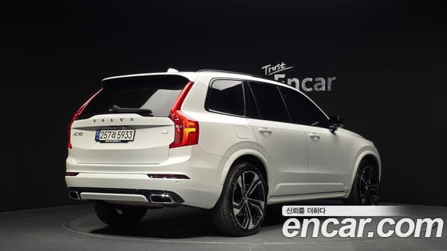Volvo XC90 2020 — ფოტო 1/20