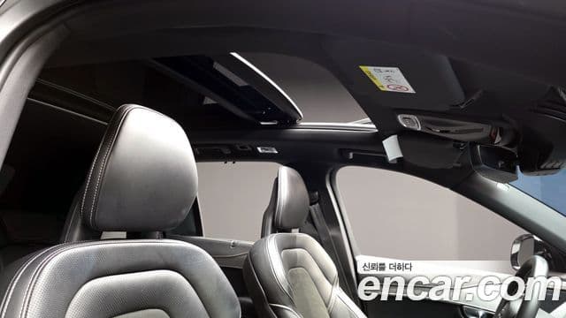 Volvo XC90 2020 — ფოტო 19/20