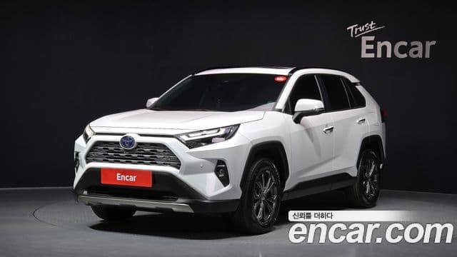 Toyota RAV4 2024 — ფოტო 1/20
