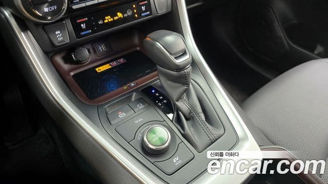 Toyota RAV4 2024 — ფოტო 9/20