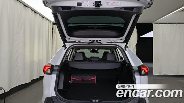 Toyota RAV4 2024 — фото 20 из 20