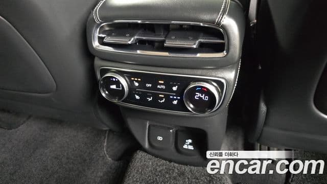 Genesis GV80 2020 — ფოტო 18/20