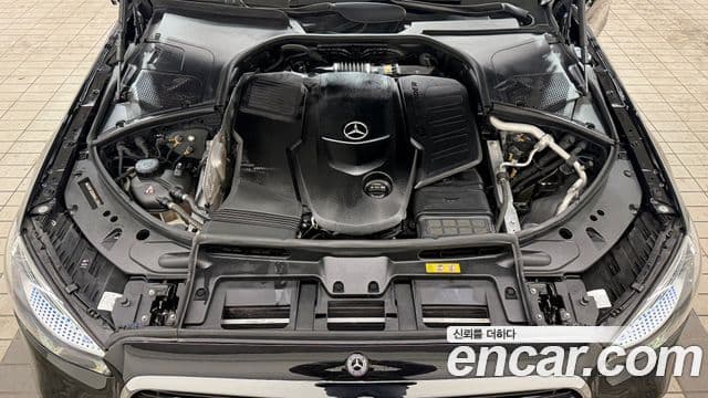 Mercedes-Benz S-Class 2022 — Photo 2/20