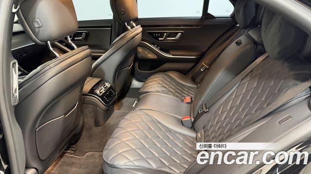 Mercedes-Benz S-Class 2022 — Photo 7/20