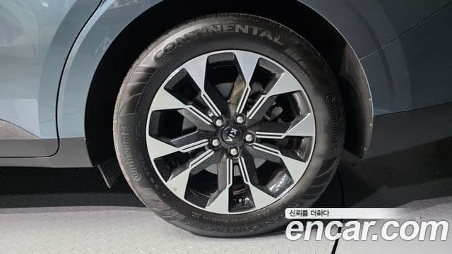 Kia Carnival 2020 — ფოტო 5/20