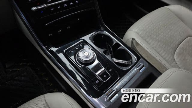 Kia Carnival 2020 — ფოტო 9/20