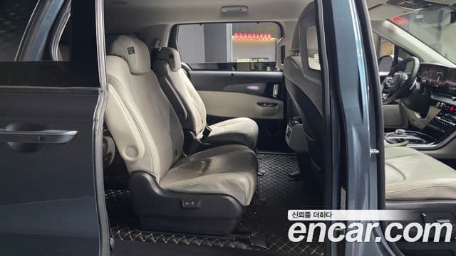 Kia Carnival 2020 — ფოტო 12/20