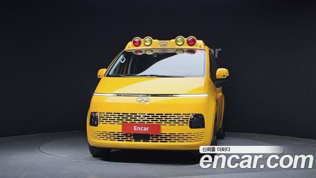Hyundai Staria 2023 — Photo 10/20