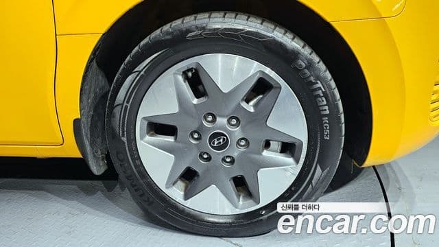Hyundai Staria 2023 — Photo 20/20
