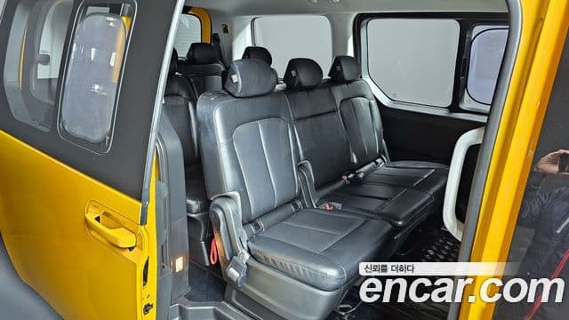 Hyundai Staria 2023 — Photo 14/20