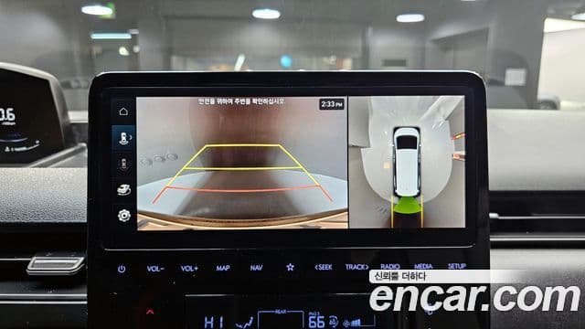 Hyundai Staria 2023 — Photo 9/20