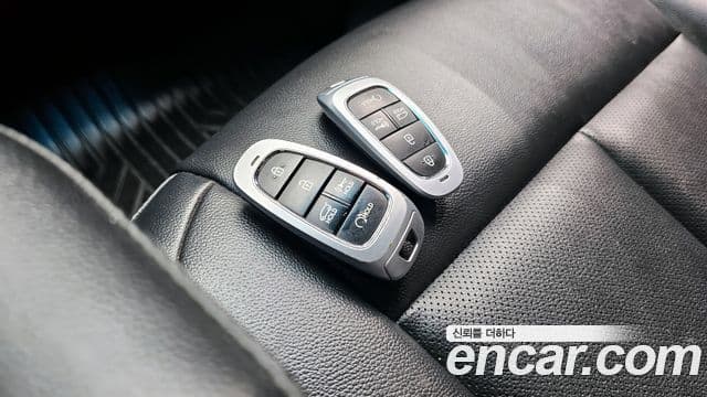 Hyundai Staria 2023 — Photo 16/20