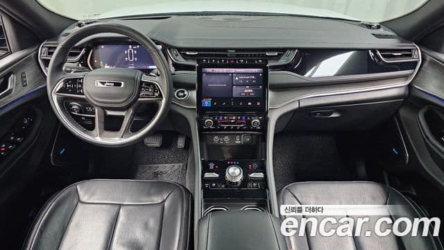 Jeep Grand Cherokee 2022 — ფოტო 7/20